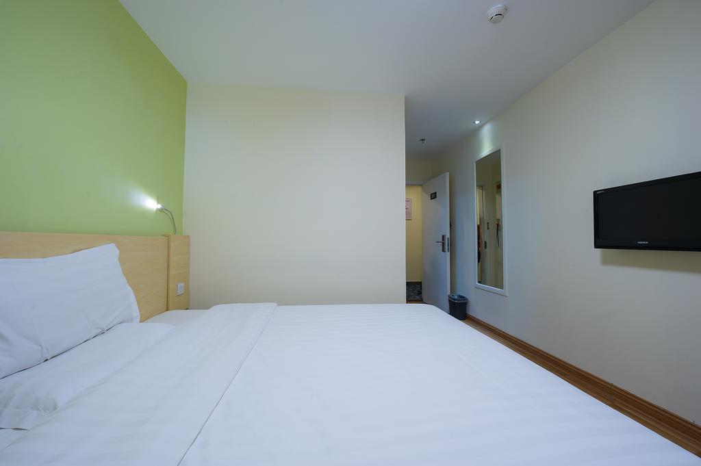 7Days Inn Shenzhen Sea World 2Nd Room photo